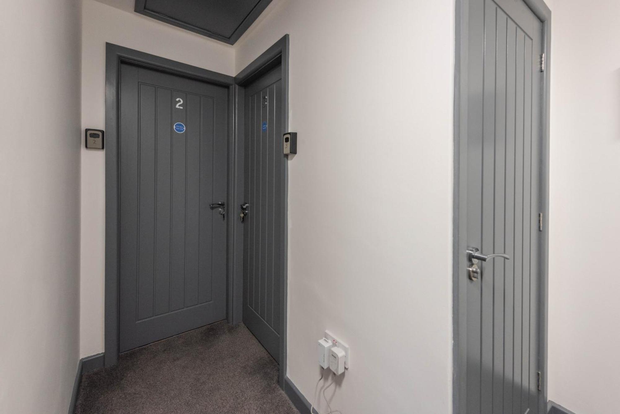 Holiday home Modern 5 Bed House In Perfect For Contractors *