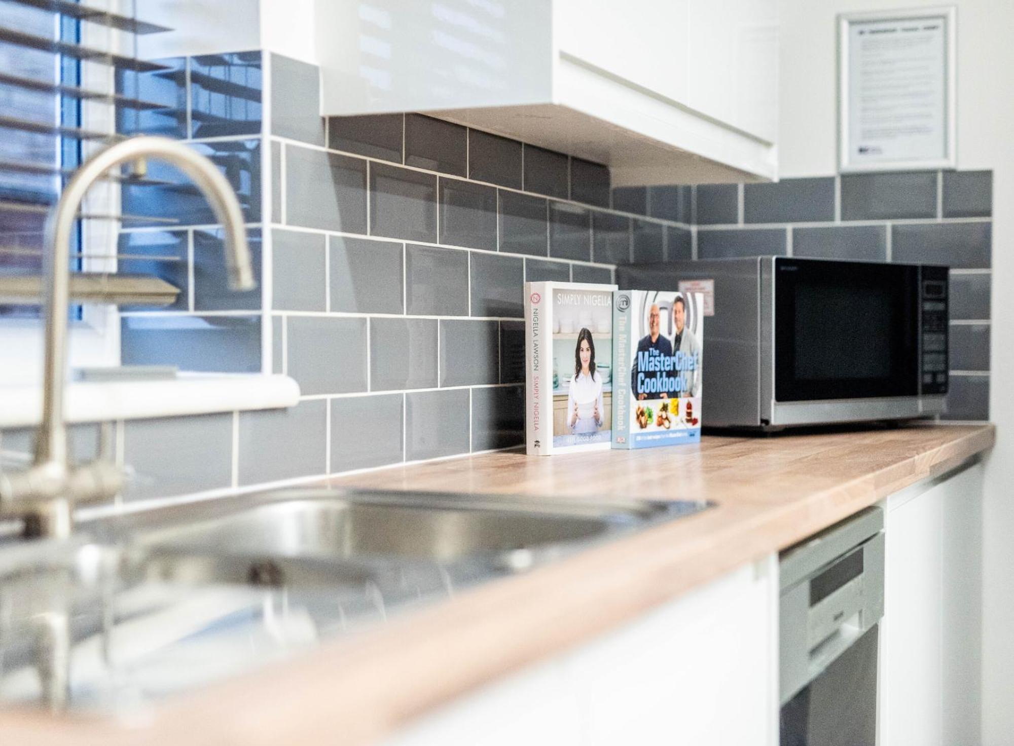 Modern 5 Bed House In Perfect For Contractors Holiday home