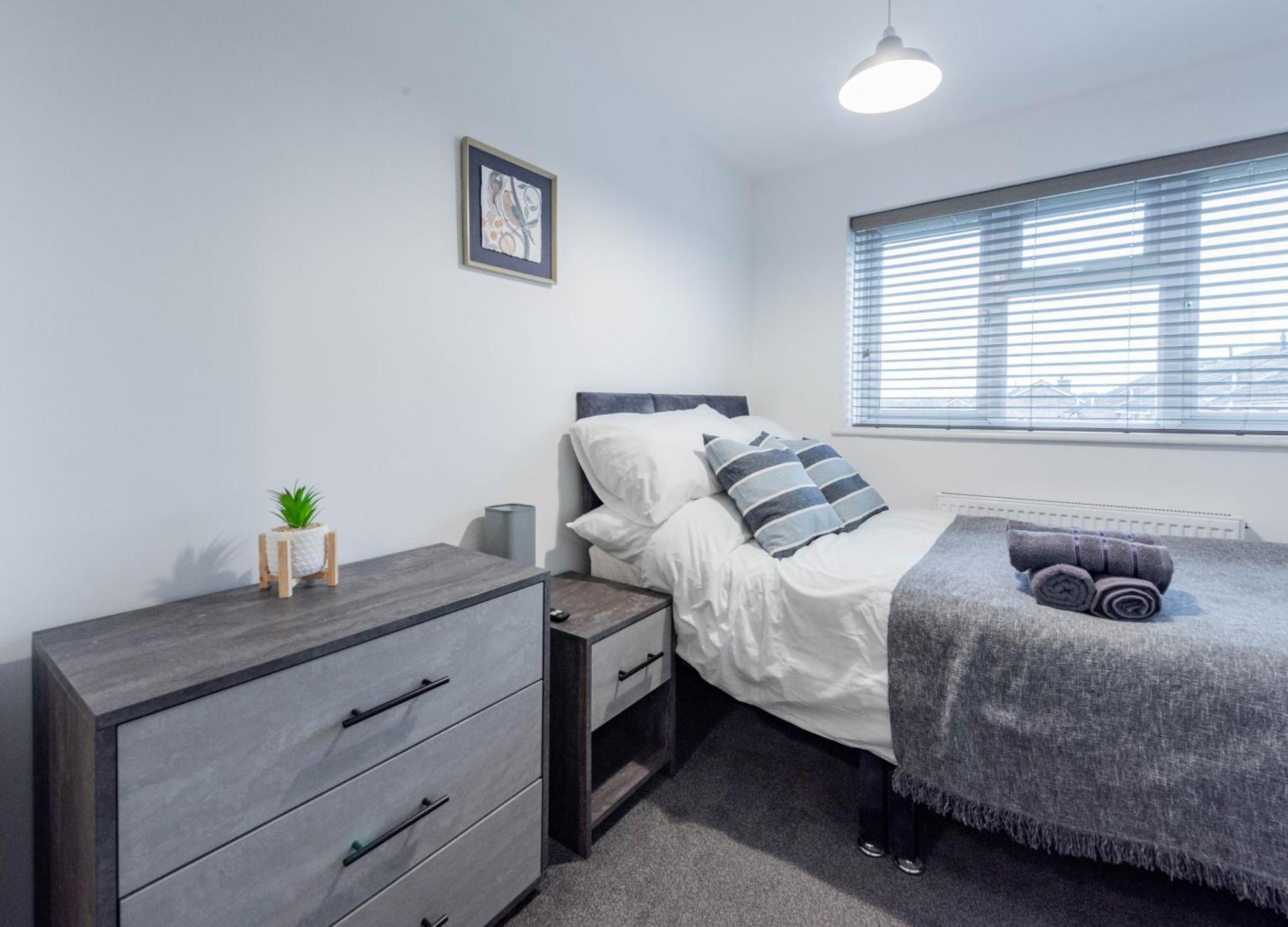 Modern 5 Bed House In Perfect For Contractors Holiday home
