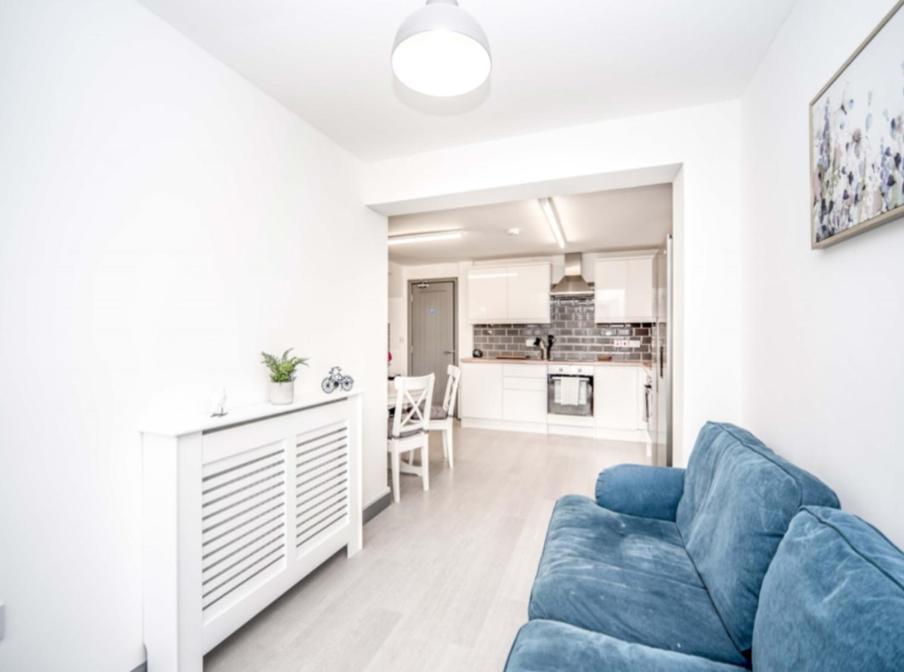 Holiday home Modern 5 Bed House In Perfect For Contractors Bedford